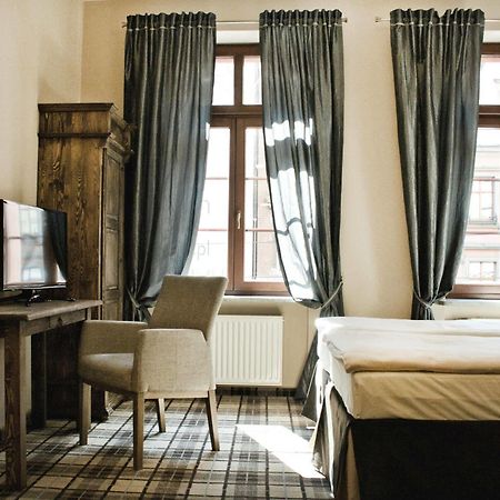 Five Stars Bed&Breakfast Вроцлав Екстериор снимка