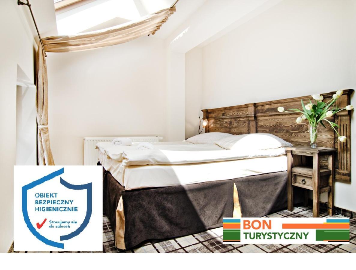 Five Stars Bed&Breakfast Вроцлав Екстериор снимка