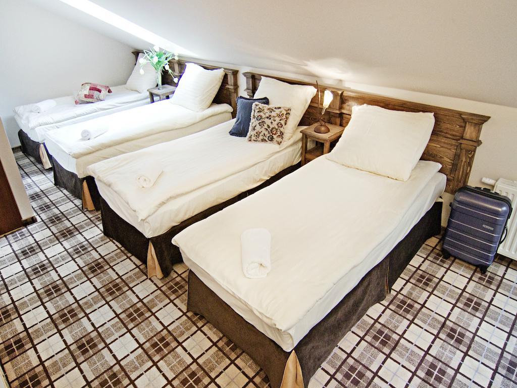 Five Stars Bed&Breakfast Вроцлав Стая снимка